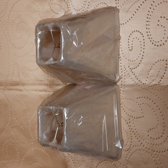 Two brand new VILLA BACCI tan square mini shades still in cellophane wrap. - Picture 3 of 4